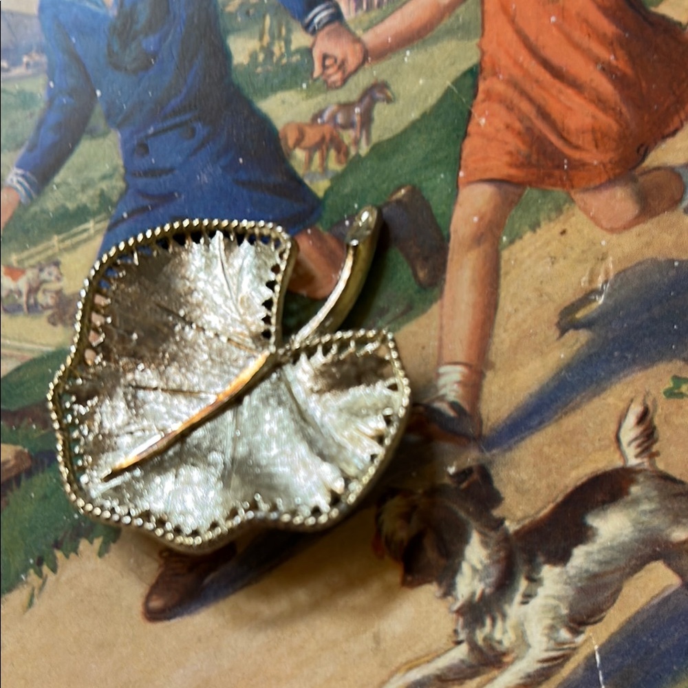 Bsk signed gold tonedLeaf Brooch